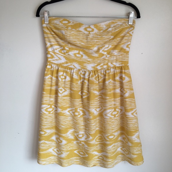 Forever 21 Dresses & Skirts - Forever 21 Yellow Tribal Strapless Mini Dress